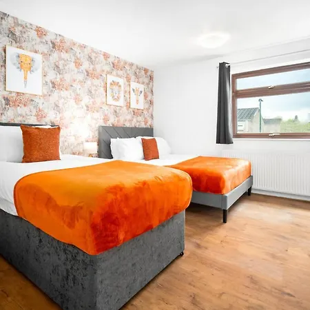 Apartment Beautiful House- Garden, Free Parking, Contractors, Utilita Arena, Hospital